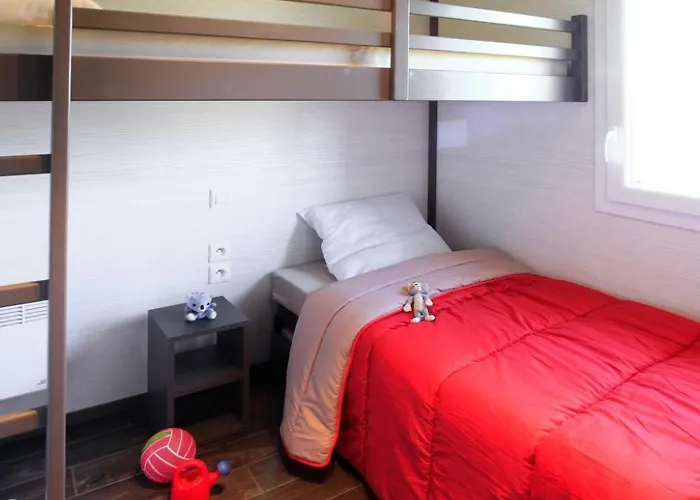 Casa de Férias Les Hameaux De Pomette-chalet 6 Pers- By Interhome